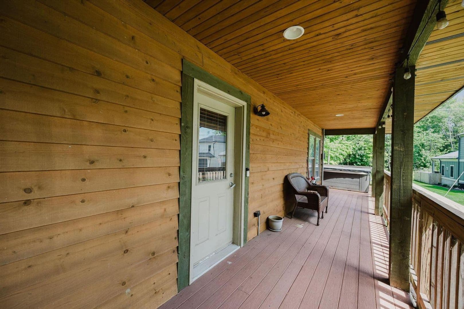 Buckeye Lake House: 153 Lighthouse Ln,