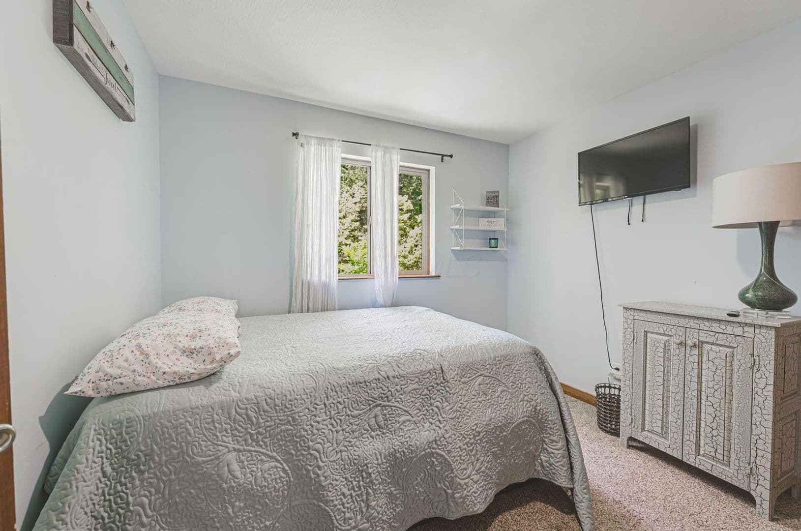 Buckeye Lake House: 153 Lighthouse Ln,
