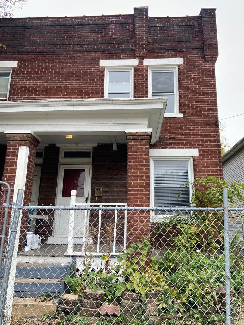 Columbus Apartment: 26-28 E Woodrow Ave