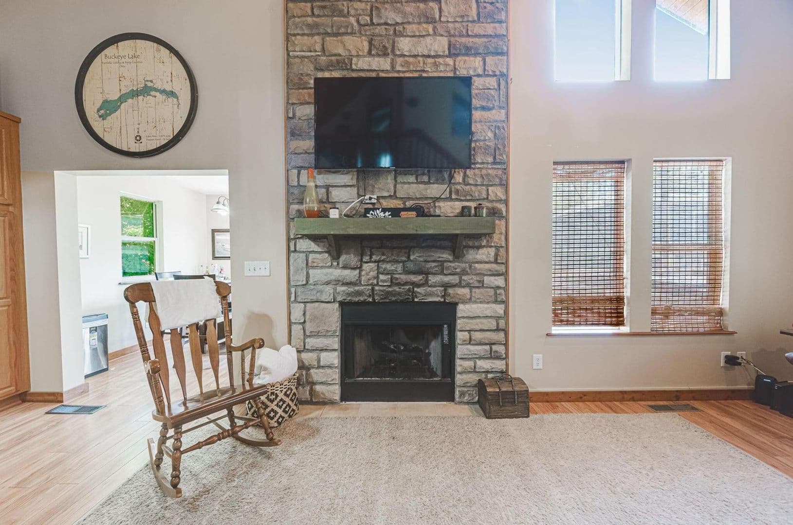 Buckeye Lake House: 153 Lighthouse Ln,