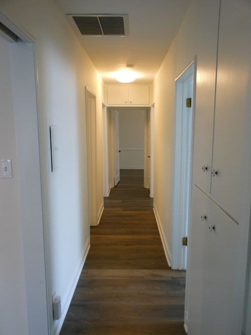 LOS ANGELES House: 8340 CHASE AVE