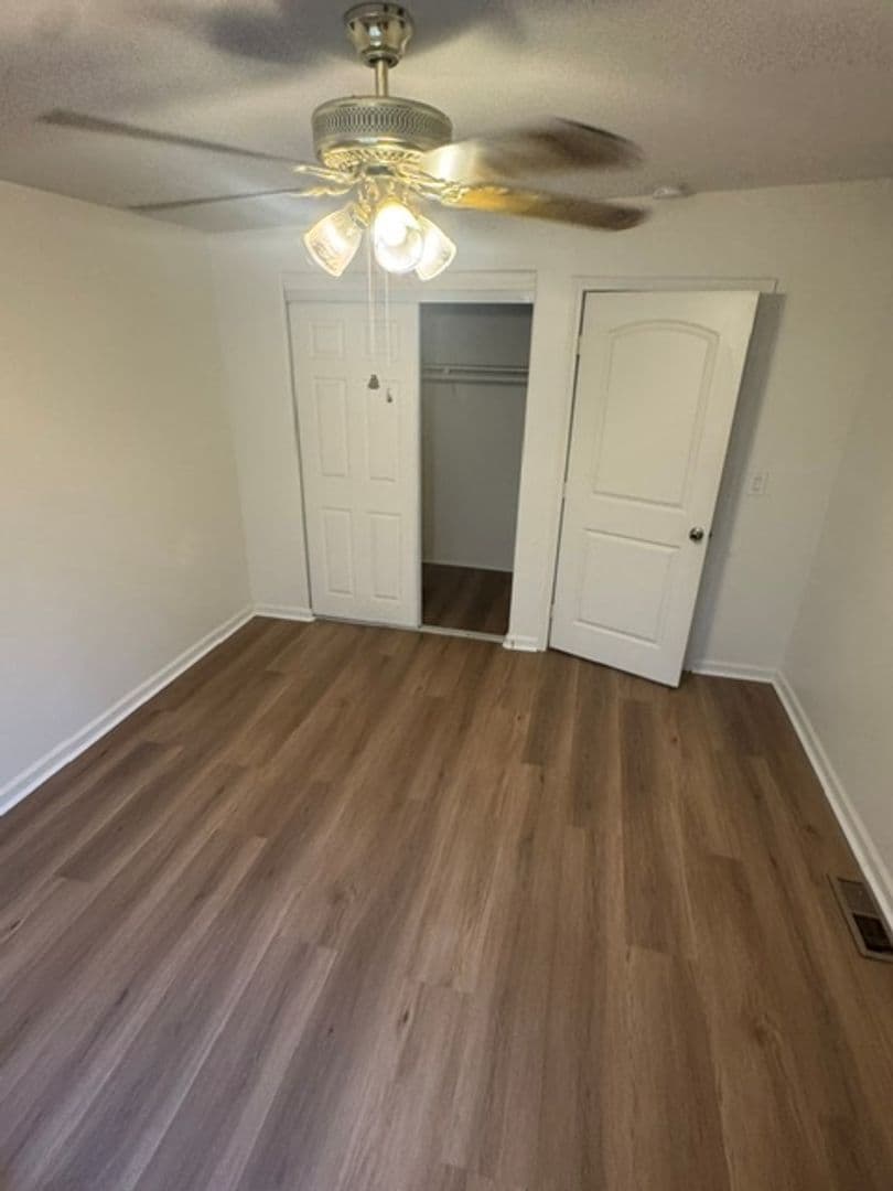 LOS ANGELES Apartment: 1153 W 37TH PL