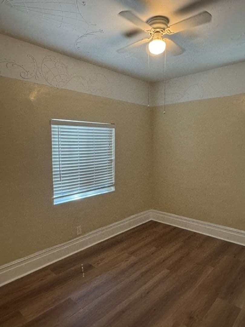 LOS ANGELES Apartment: 1153 W 37TH PL