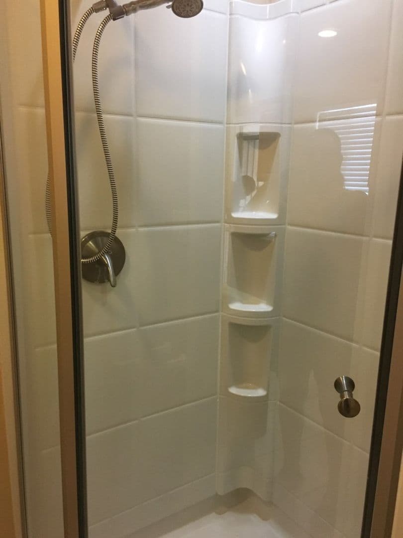 LOS ANGELES Apartment: 1153 W 37TH PL