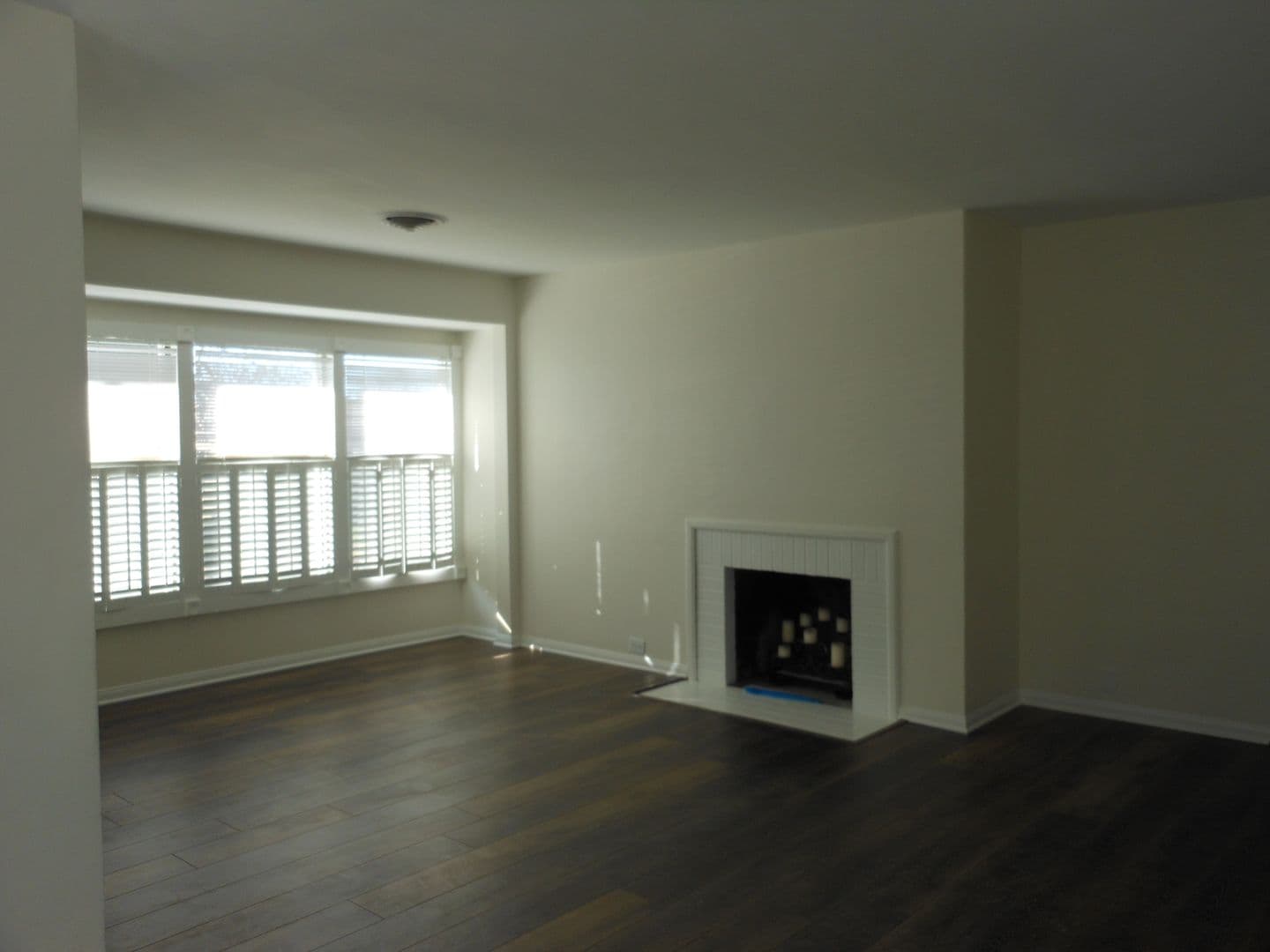 LOS ANGELES House: 8340 CHASE AVE