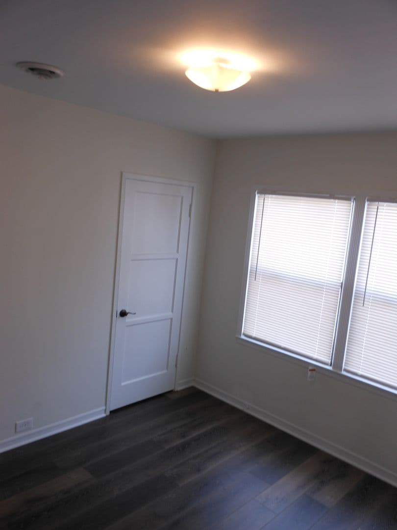 LOS ANGELES House: 8340 CHASE AVE