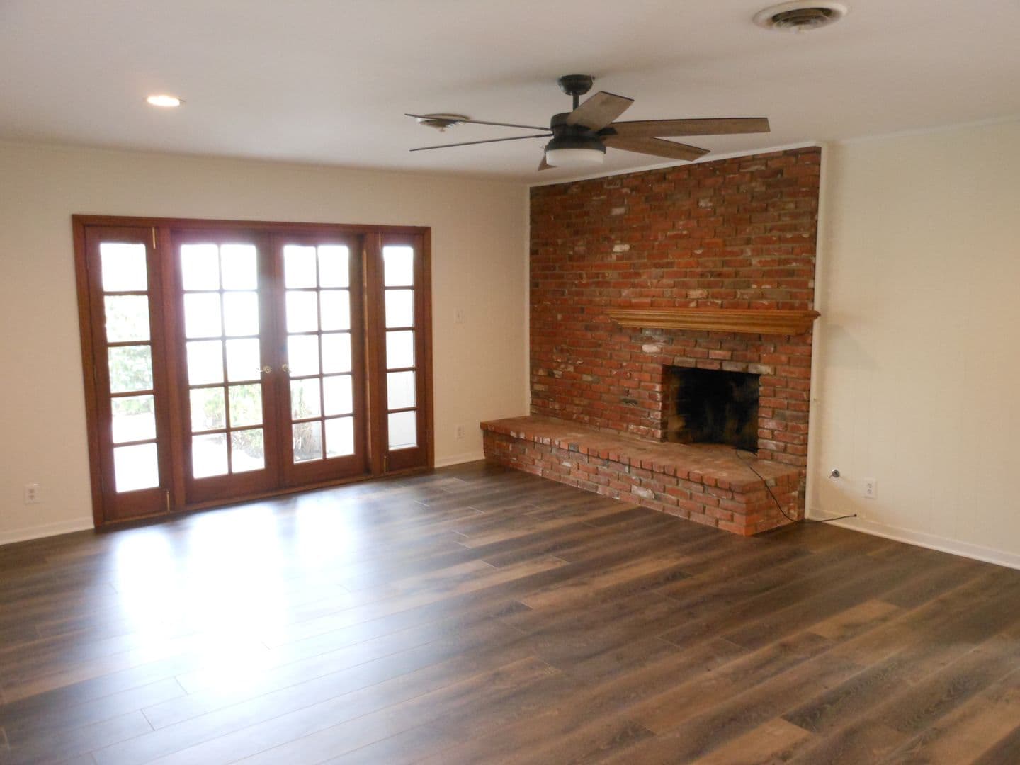 LOS ANGELES House: 8340 CHASE AVE