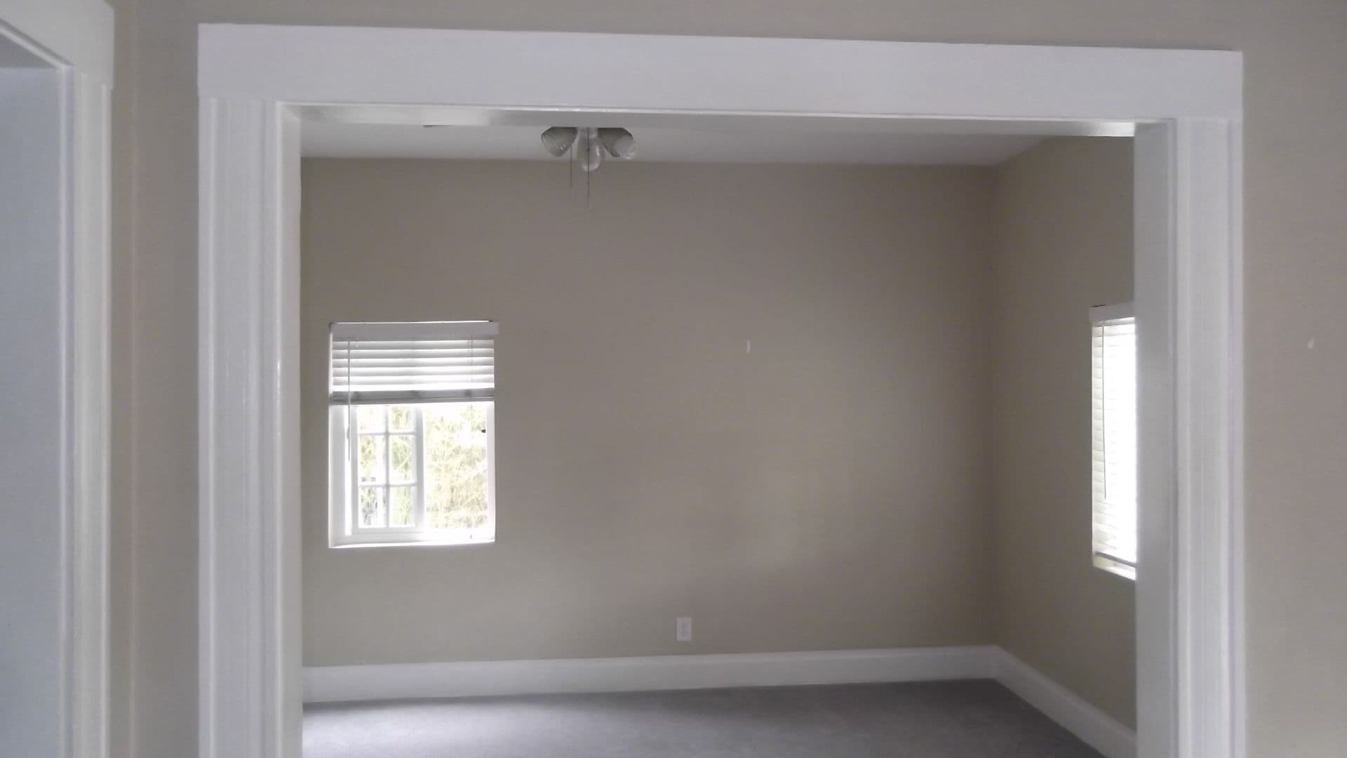 LOS ANGELES Apartment: 1153 W 37TH PL
