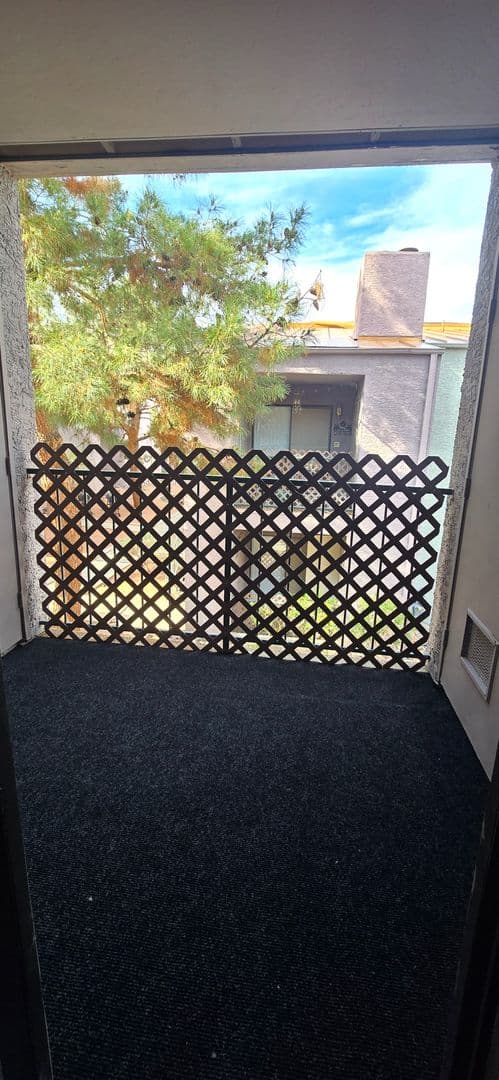 LAS VEGAS Apartment: 2780 E FLAMINGO RD