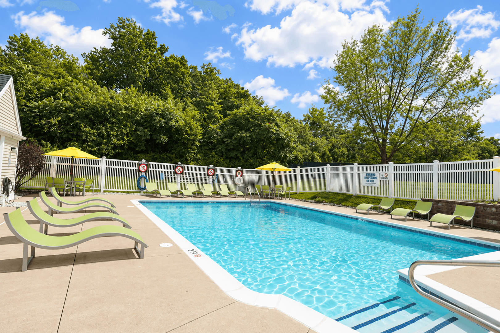 Middletown Apartment: 72 Forest Glen Circle