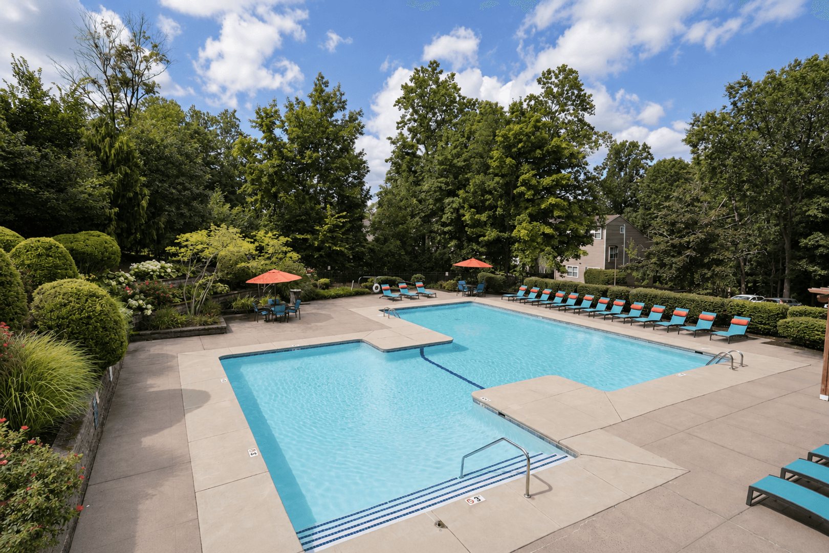 Middletown Apartment: 1 Dove Lane