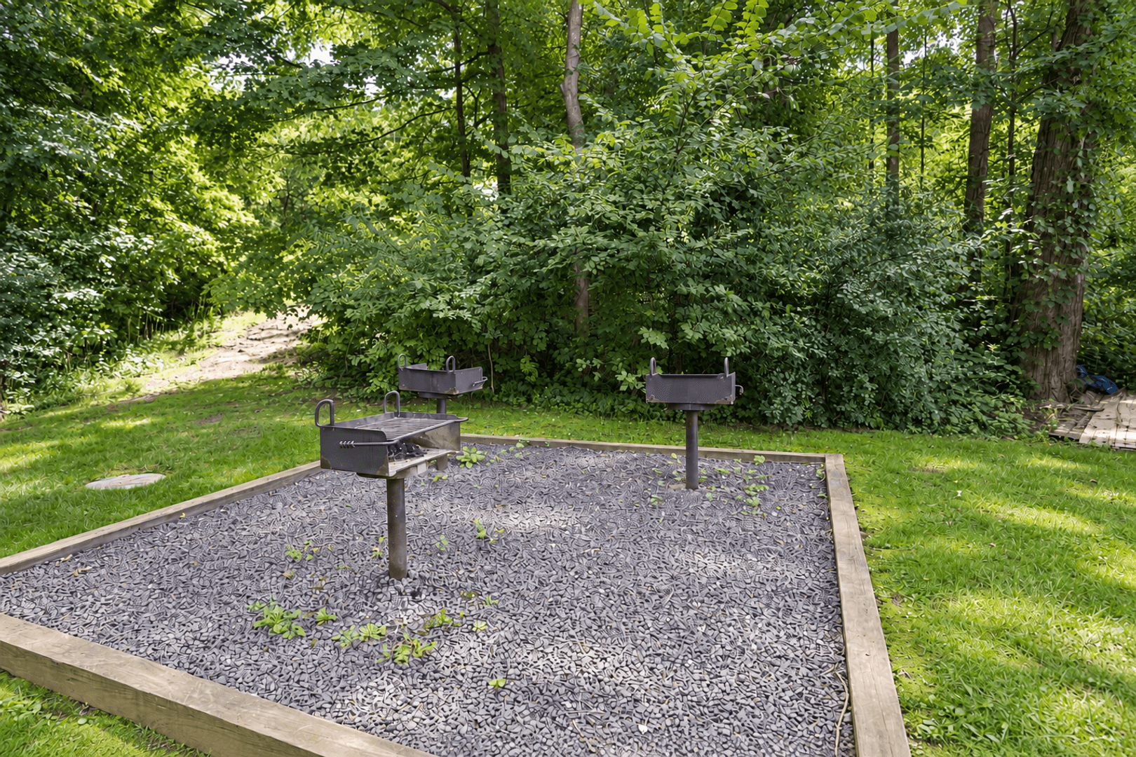 Middletown Apartment: 1 Dove Lane