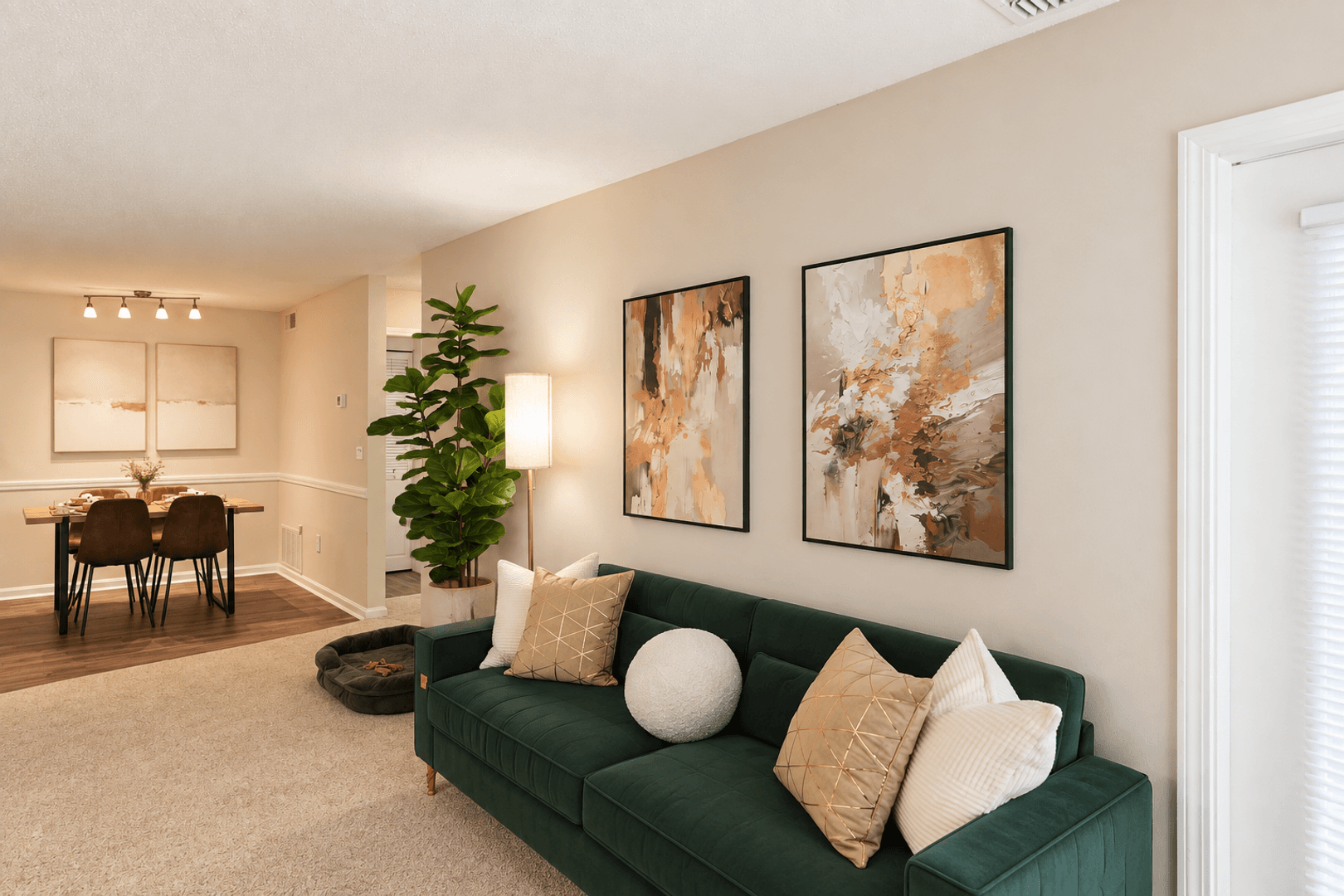 Middletown Apartment: 1 Dove Lane
