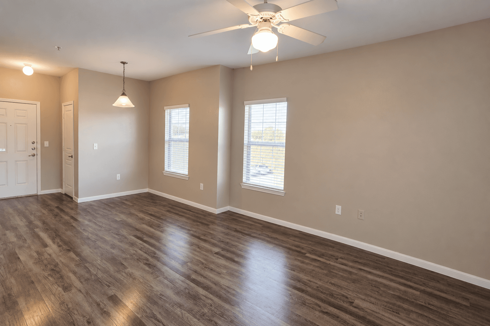 Houston Apartment: 16350 Ella Blvd