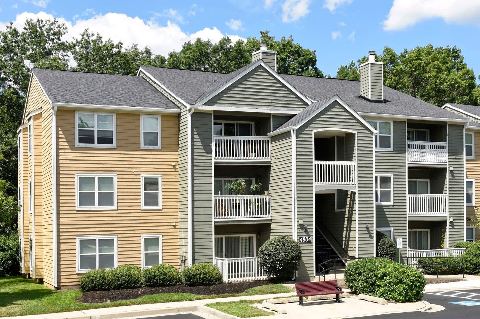 Perry Hall Apartment: 1 Lincoln Woods Way