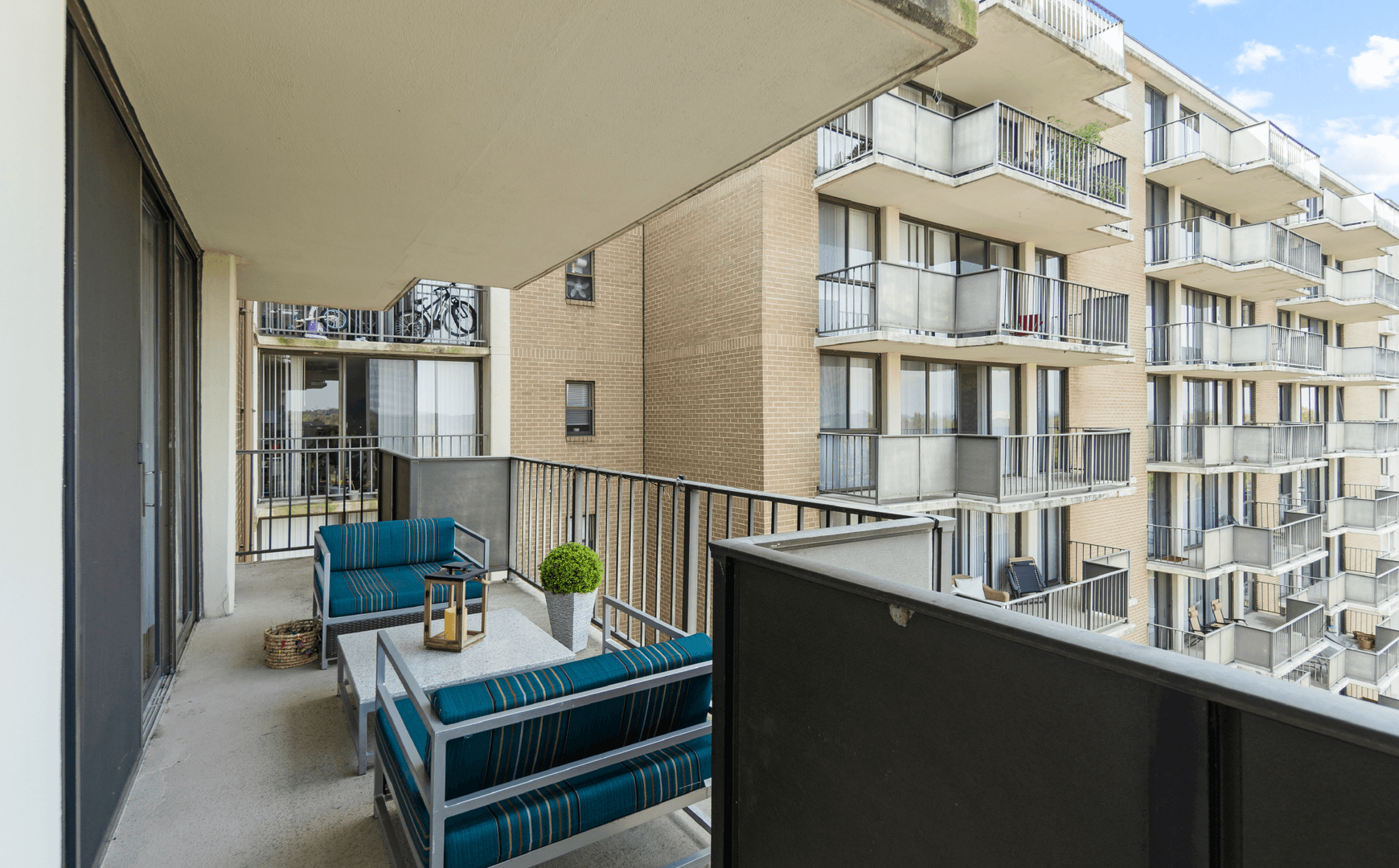 College Park Apartment: 6200 Westchester Park Dr