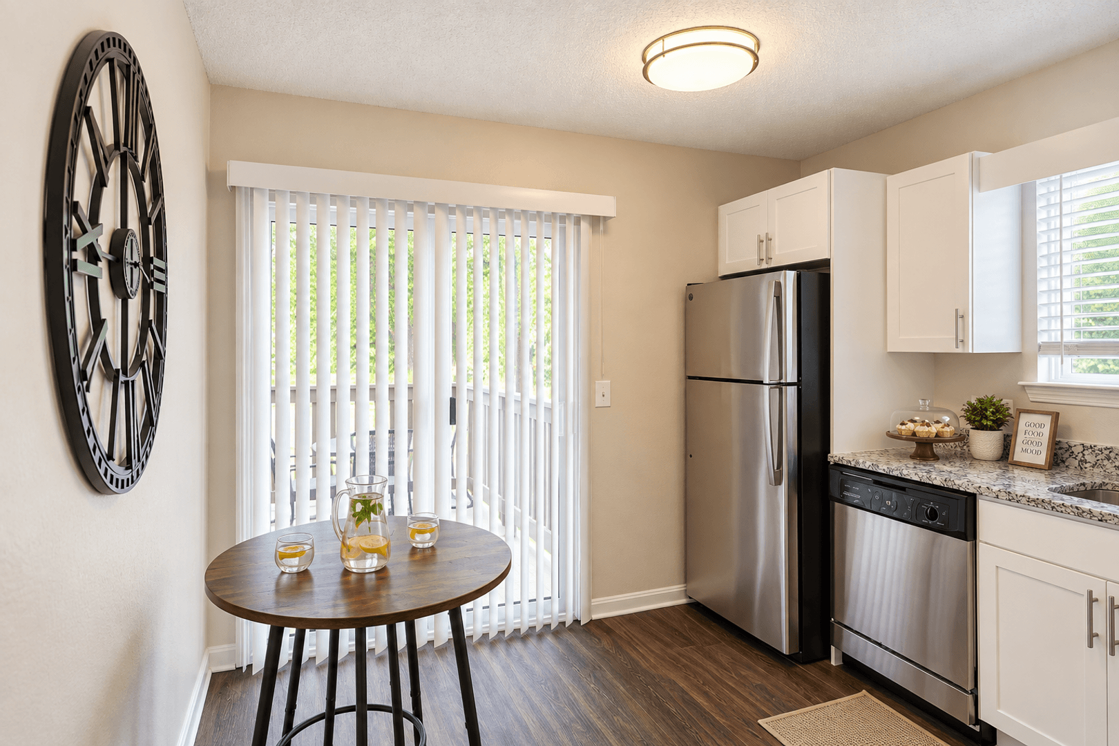 Middletown Apartment: 72 Forest Glen Circle