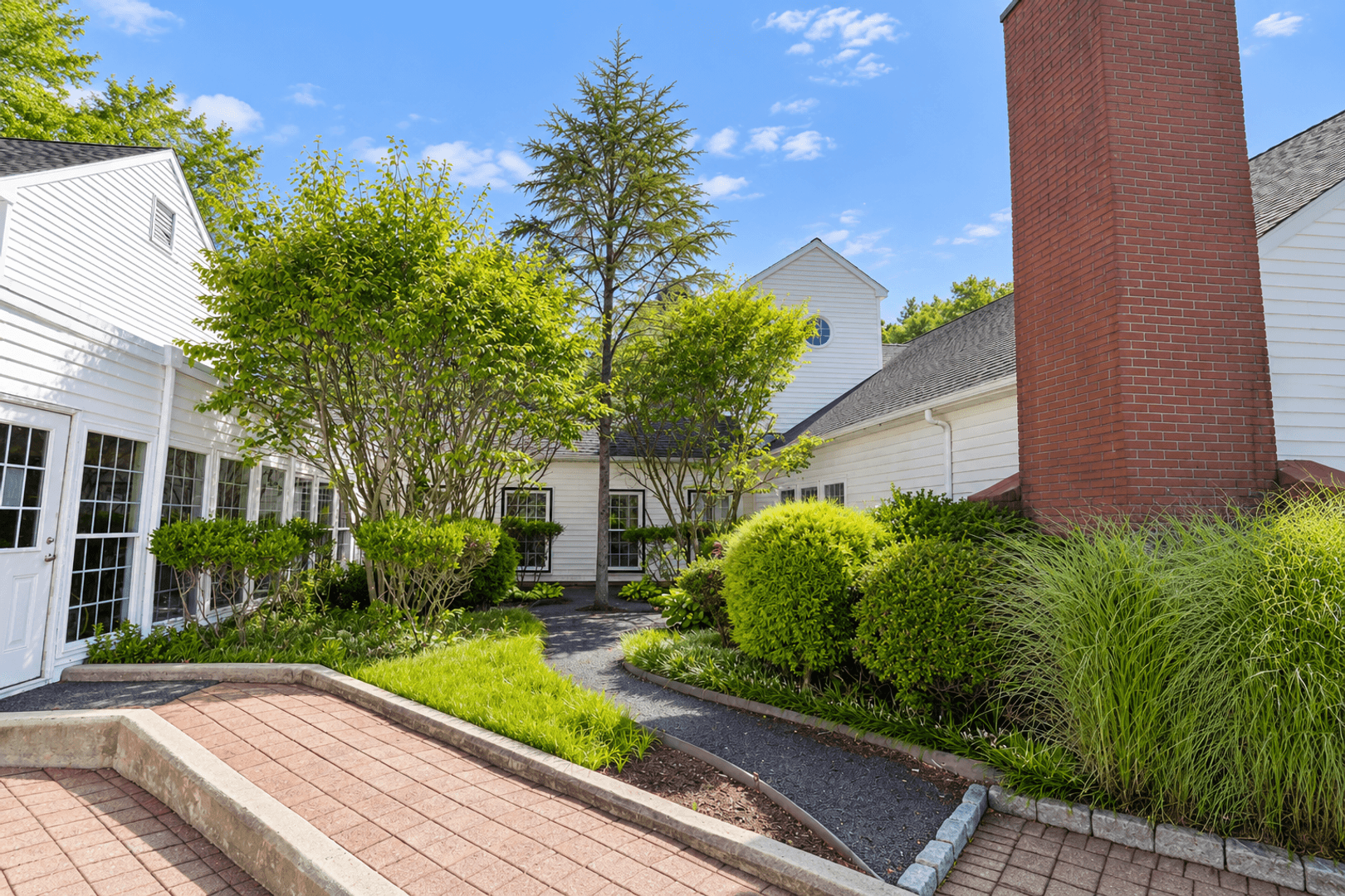 Middletown Apartment: 1 Dove Lane