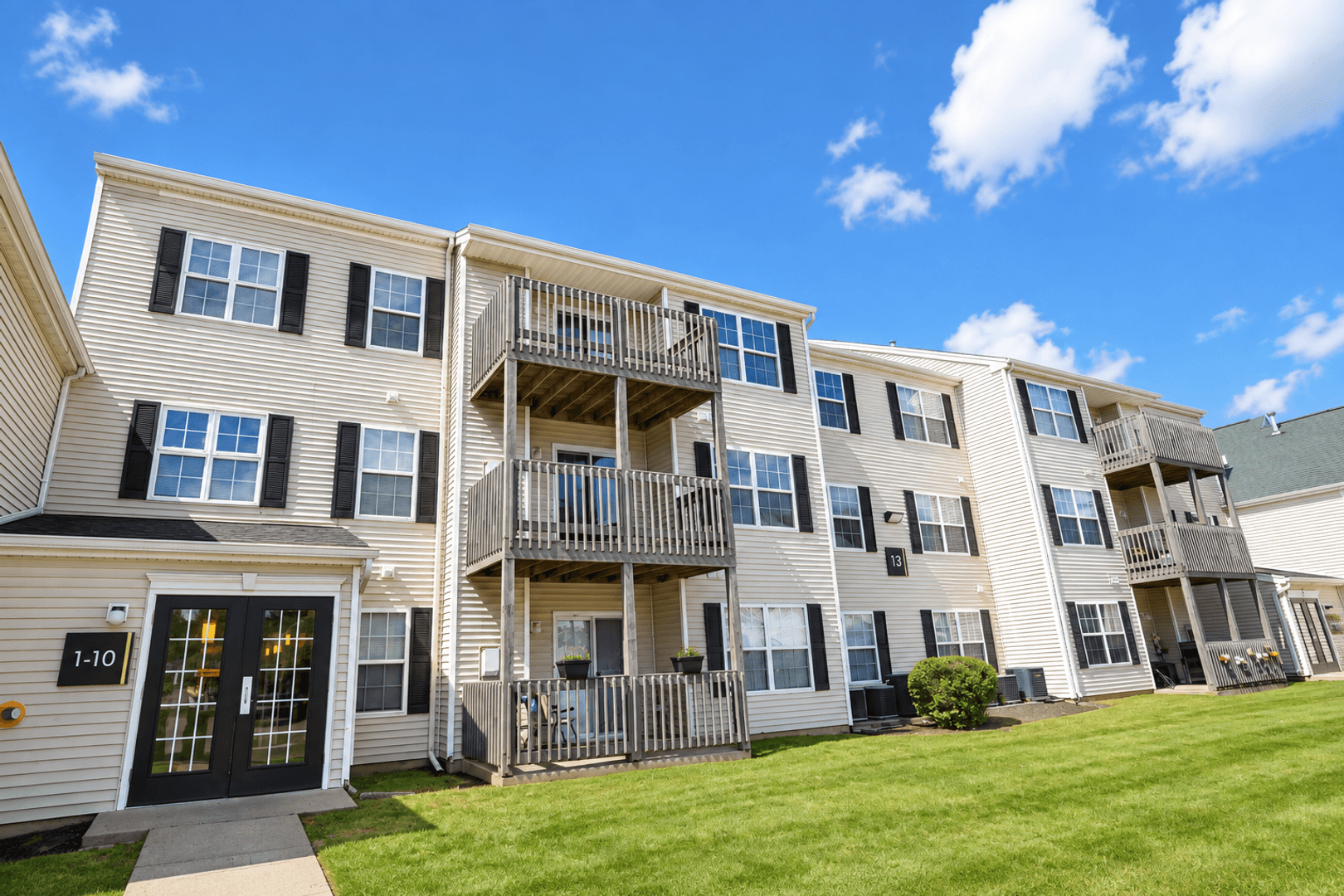 Middletown Apartment: 72 Forest Glen Circle