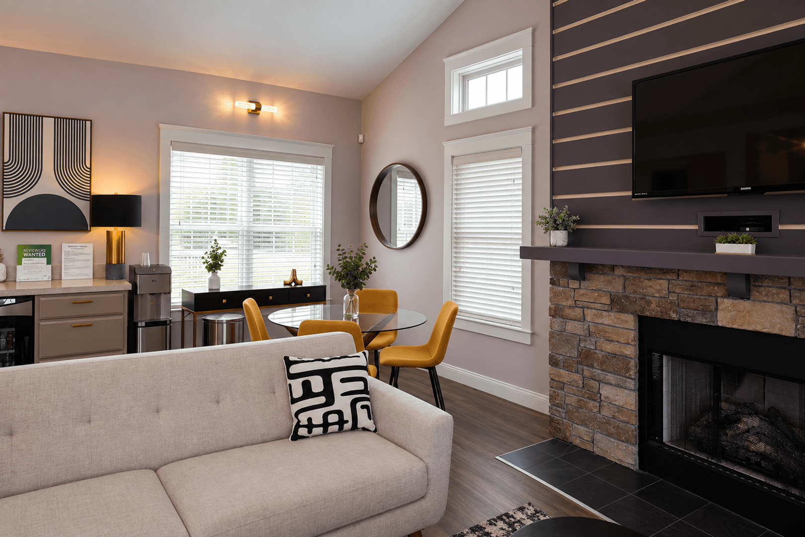 Middletown Apartment: 72 Forest Glen Circle