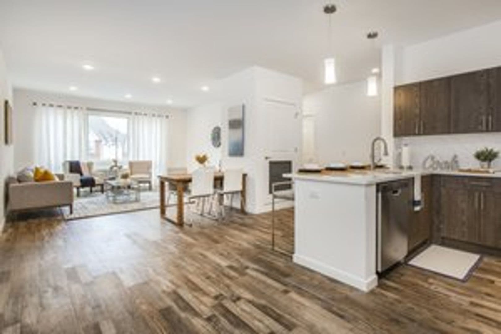 Carteret Apartment: 180 Roosevelt Ave.