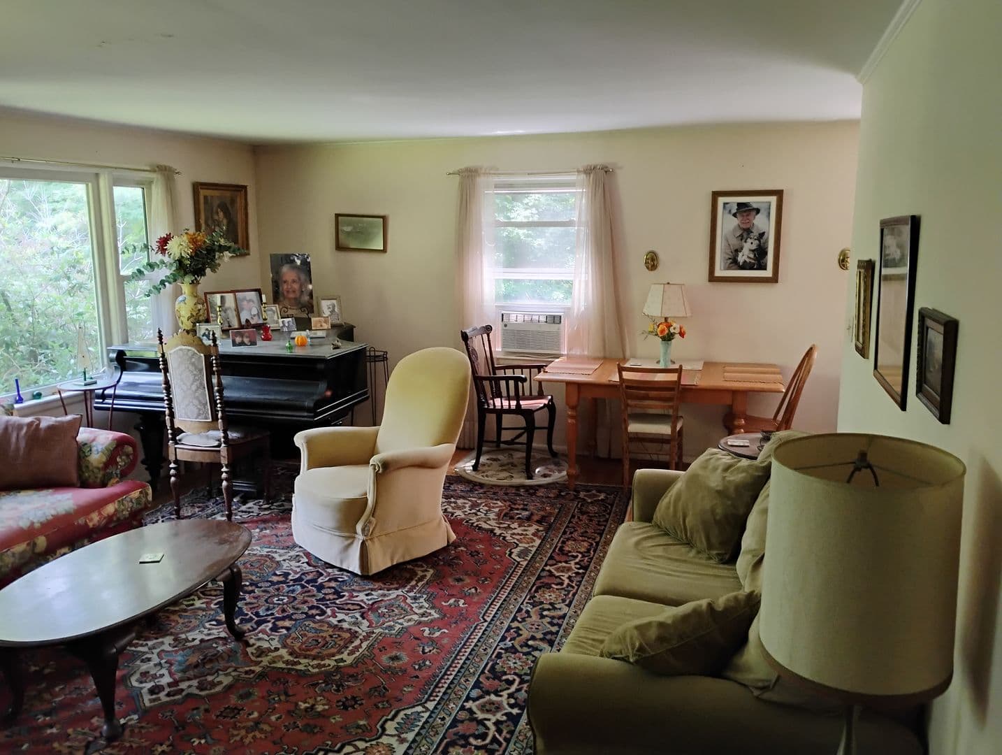 Thetford House: 200 Garey Rd