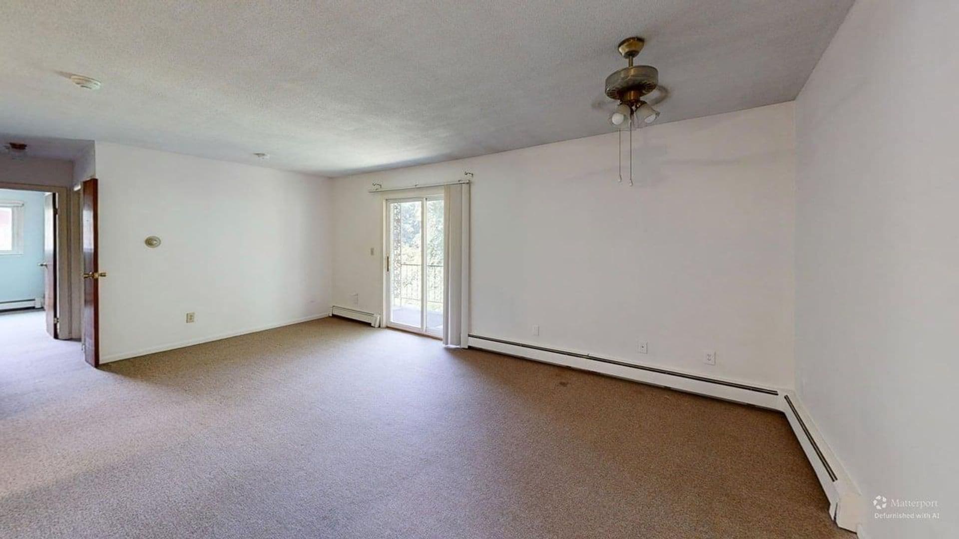 Springfield Apartment: 382-384 River St