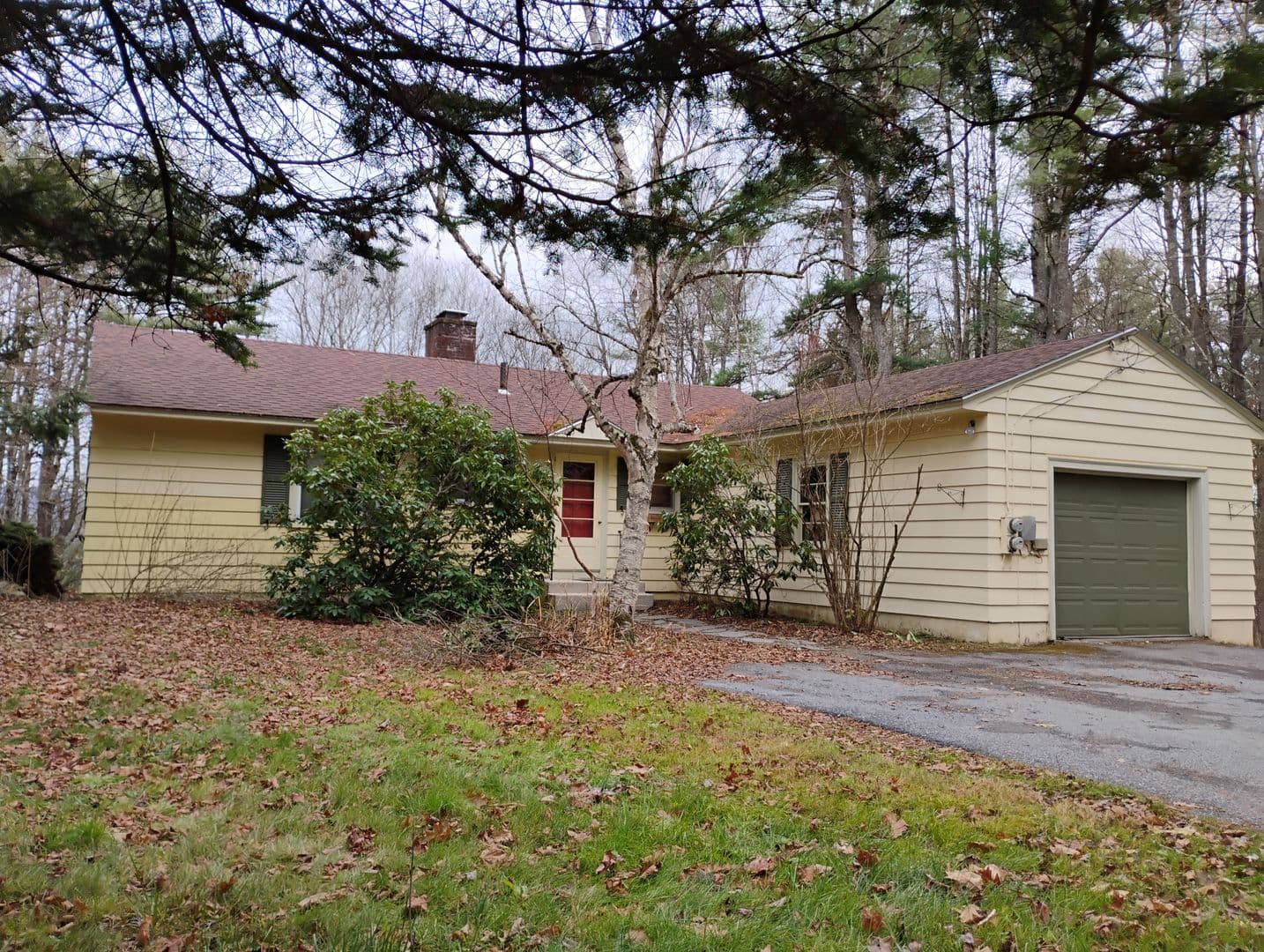 Thetford House: 200 Garey Rd