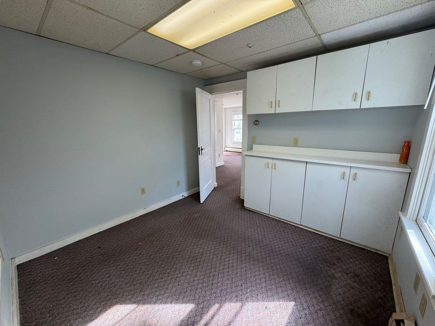 Rutland Apartment: 187 North Main St.