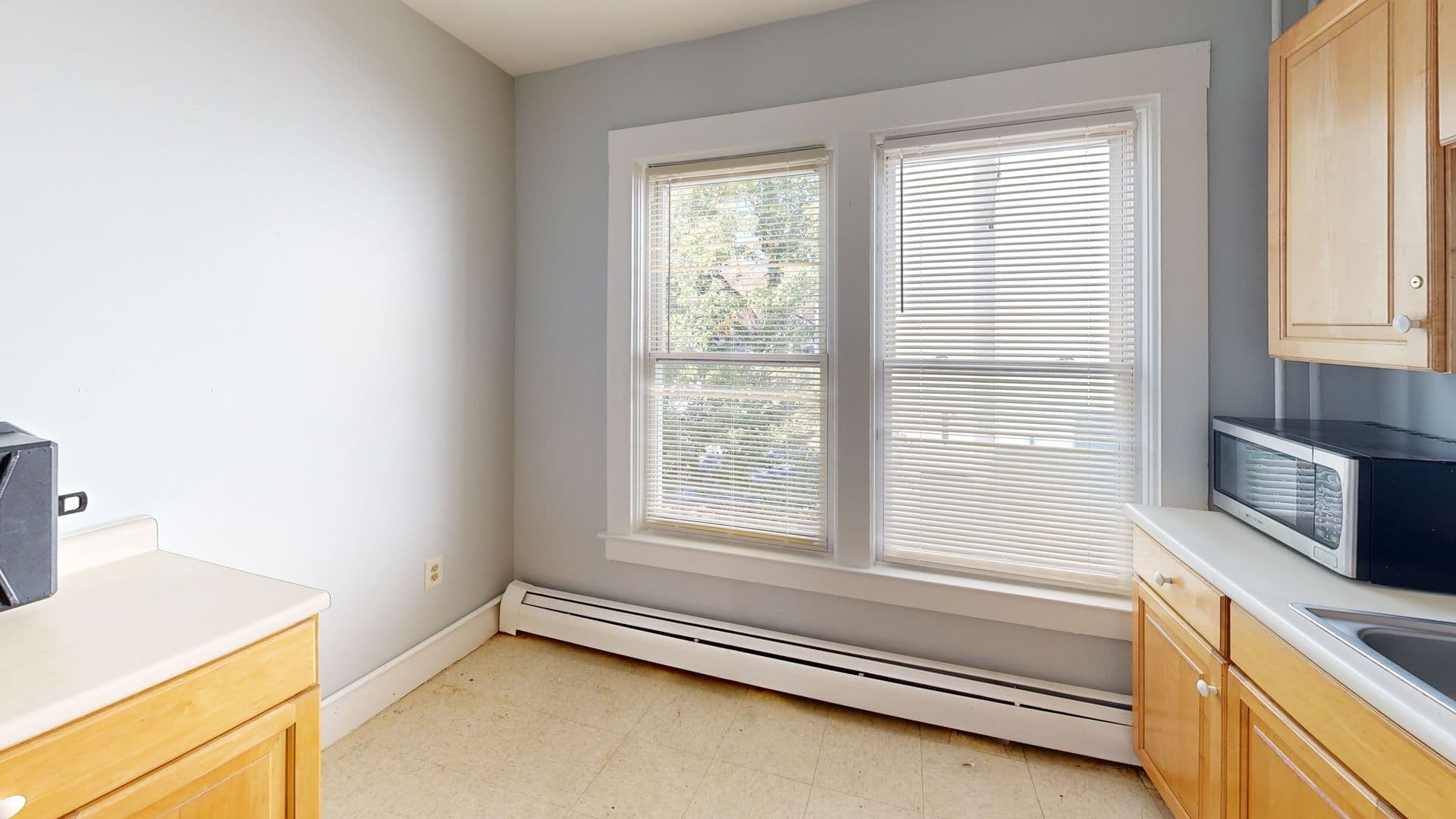 Springfield Apartment: 90 Main St