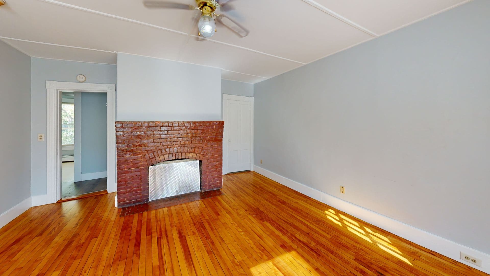 Springfield Apartment: 90 Main St