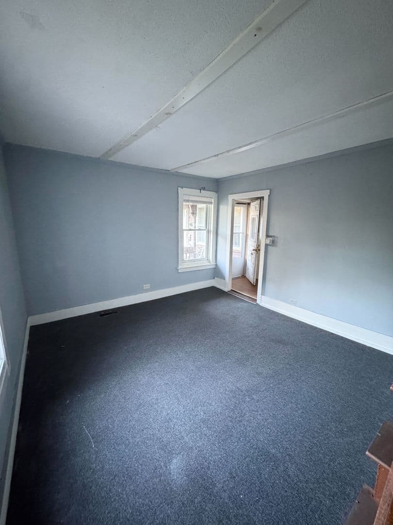 Claremont Apartment: 107 Hanover Street