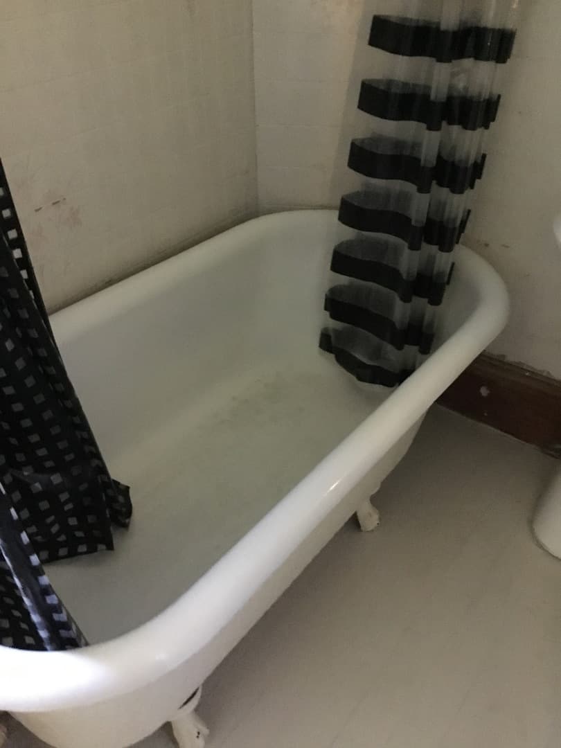 Windsor Apartment: 5 River St
