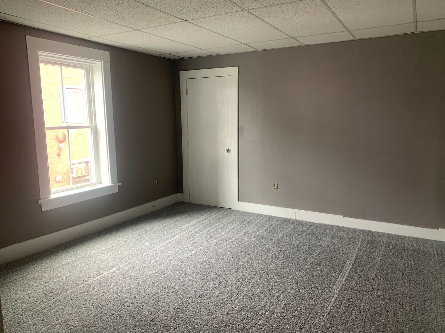 Springfield Apartment: 11 Park St