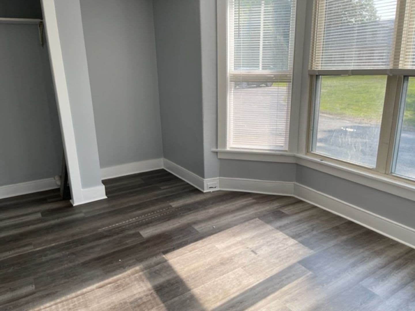 North Springfield Apartment: 65 Giddings Street (4 Mill Rd)