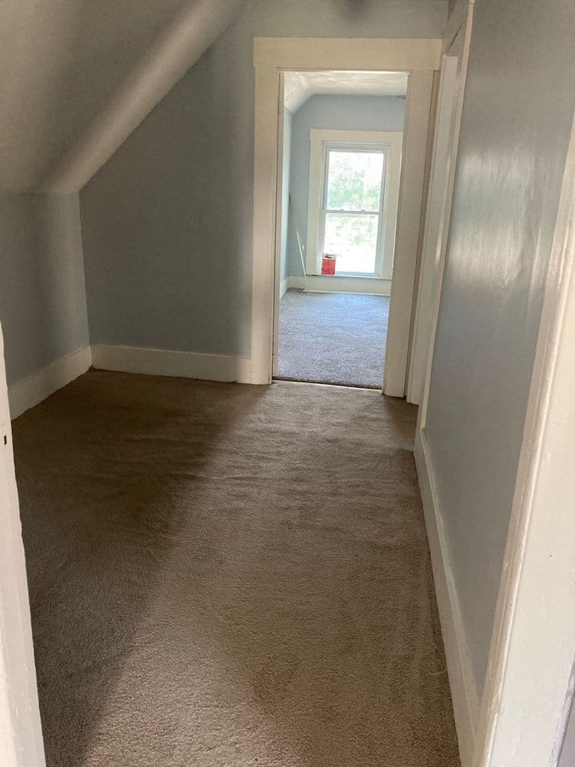 Springfield Apartment: 6 Reservoir Rd