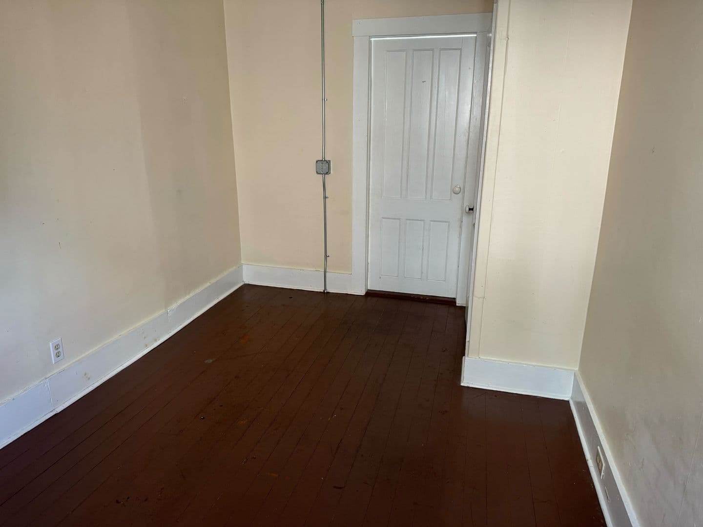 Bellows Falls Apartment: 5 West St
