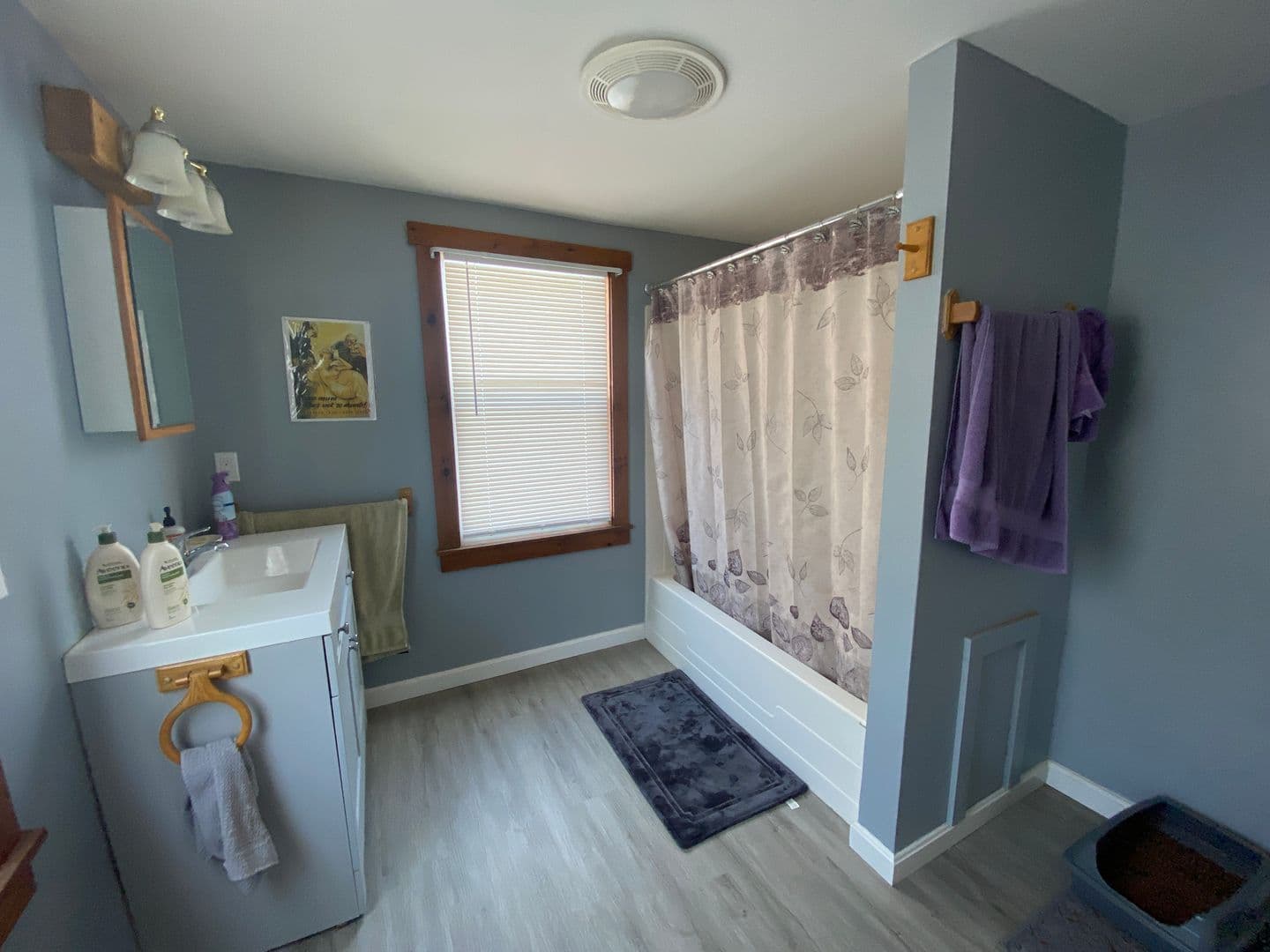 Windsor Apartment: 9 1/2 Front St