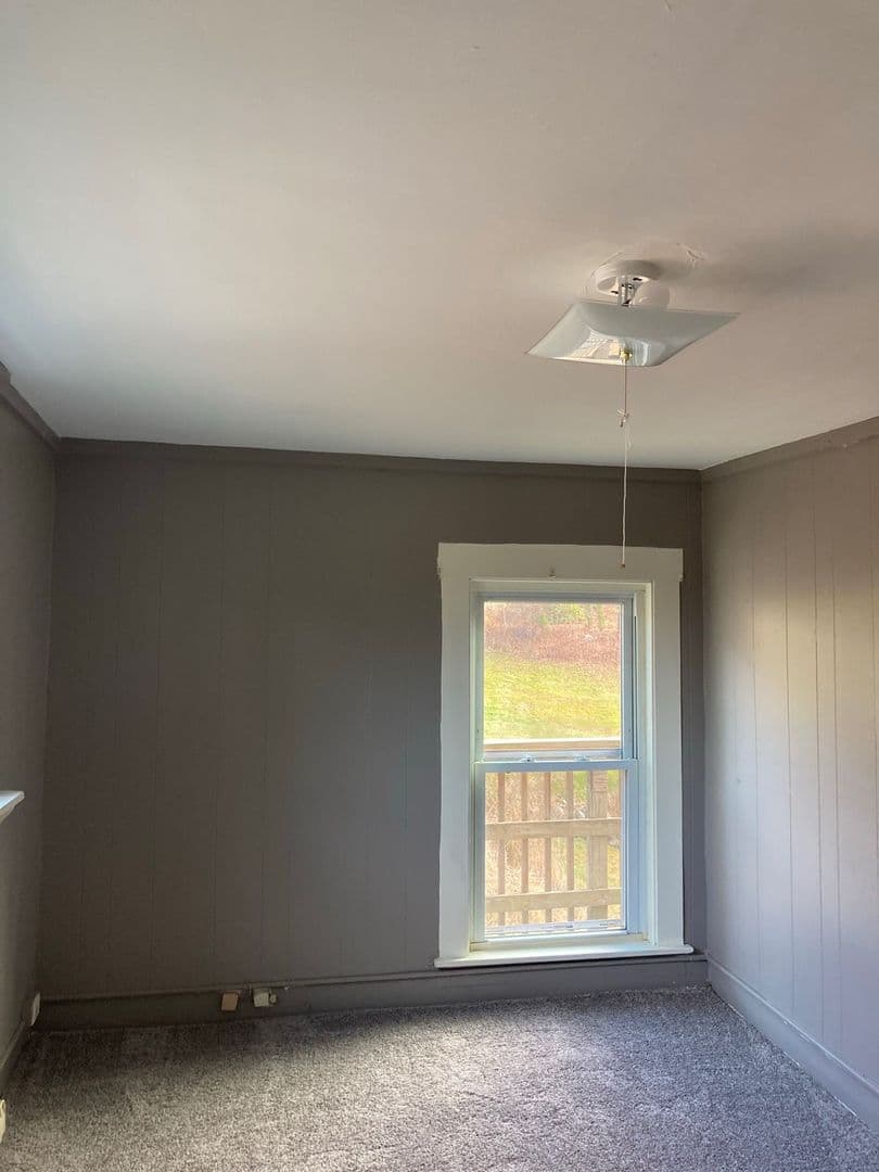 Springfield Apartment: 6 Reservoir Rd