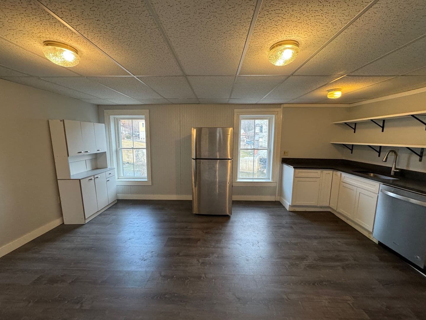 Springfield Apartment: 11 Park St