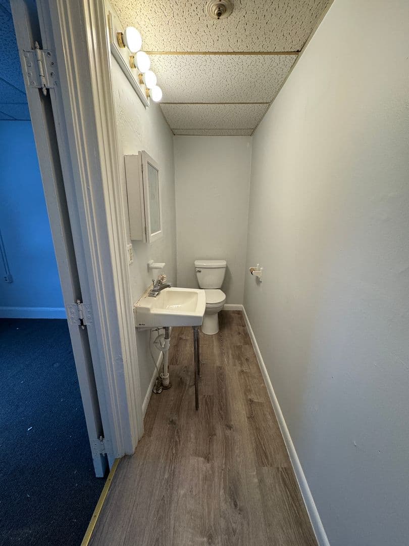 Windsor Apartment: 63 Main Street
