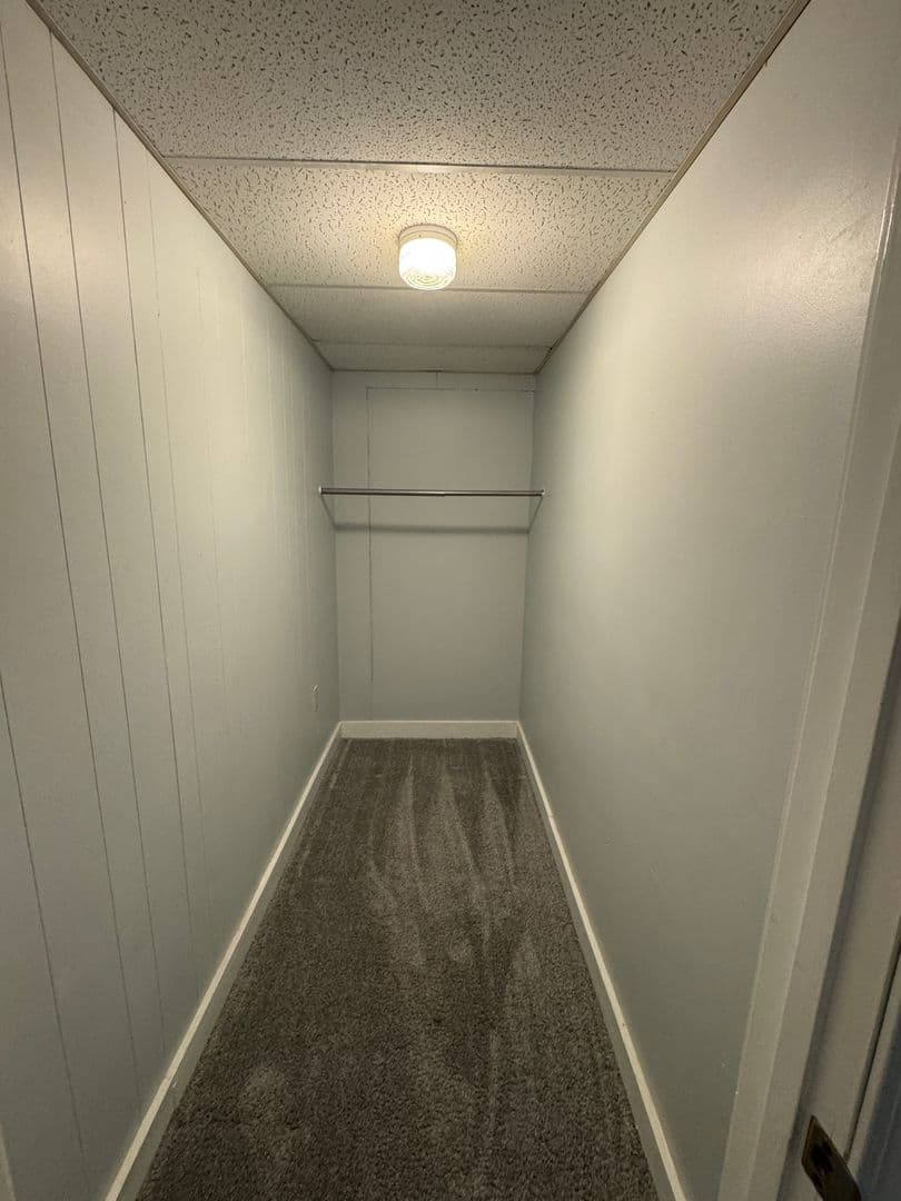 Springfield Apartment: 11 Park St