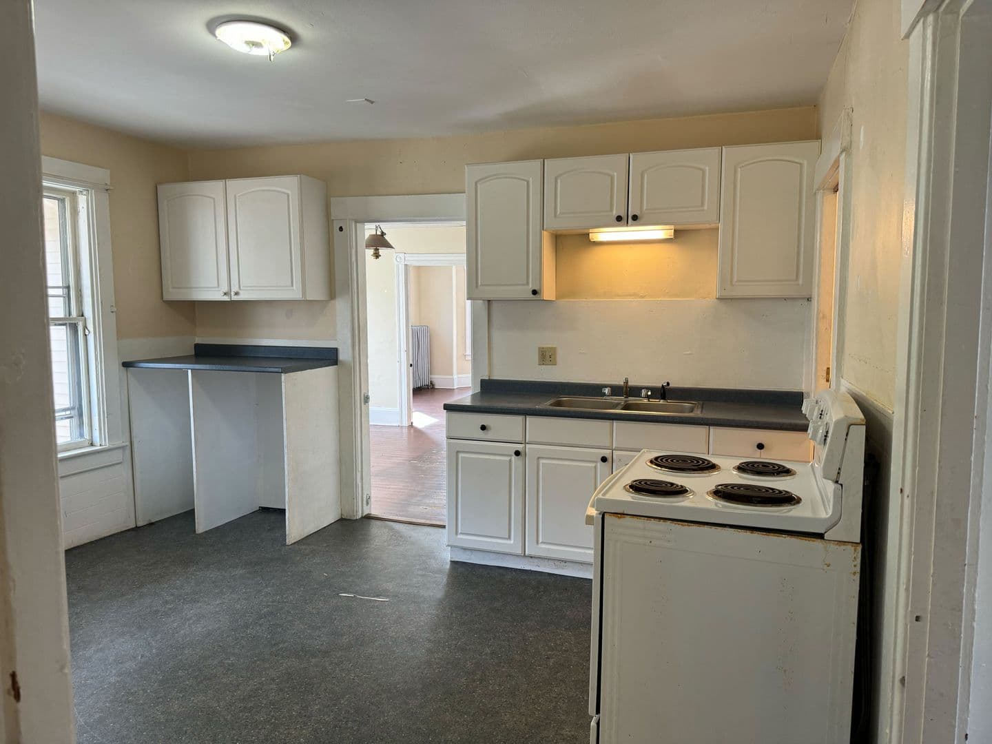 Bellows Falls Apartment: 5 West St