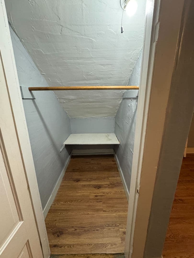 Newport Apartment: 96 South Main St.