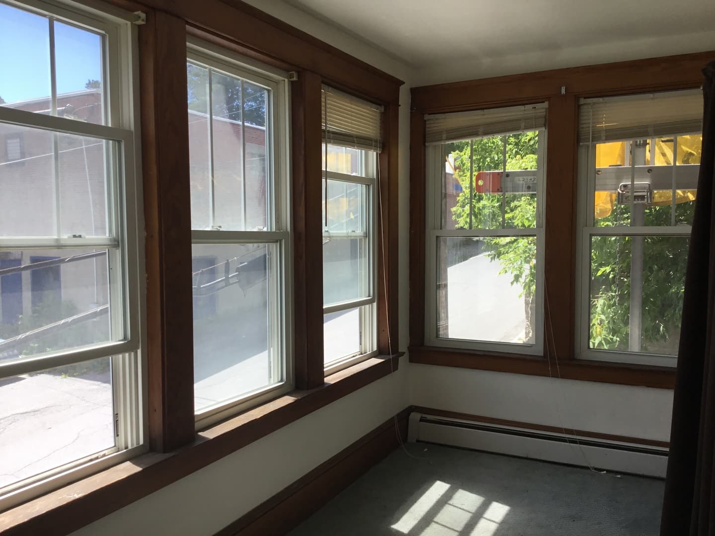 Windsor Apartment: 5 River St