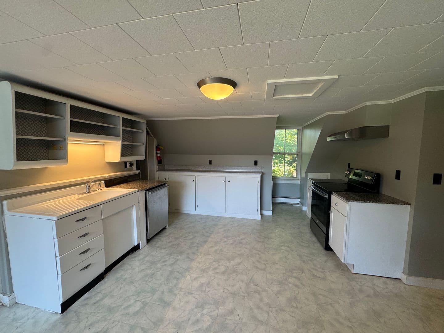 Springfield Apartment: 51-53 Pleasant St