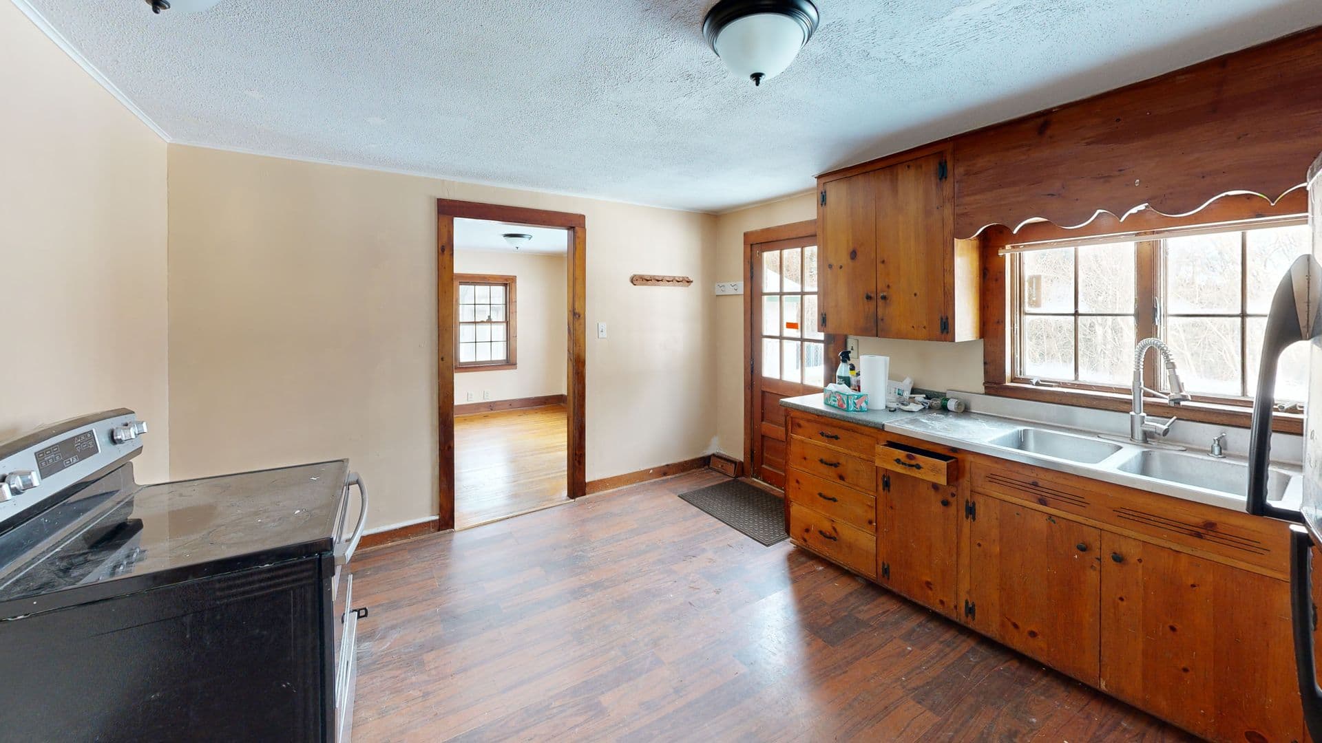Springfield House: 20 Hillside Rd