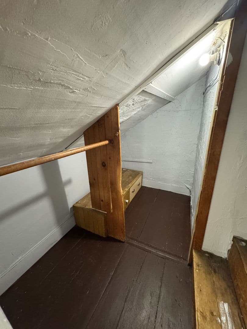 Newport Apartment: 96 South Main St.