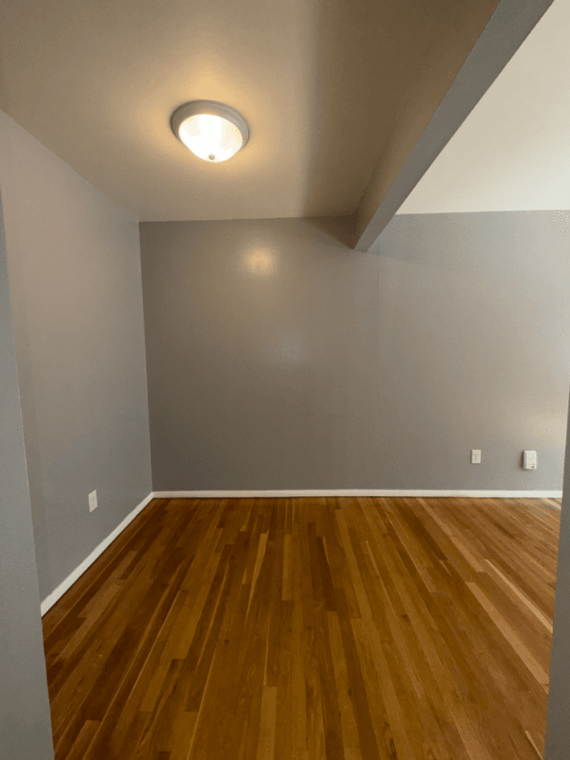 Appleton Apartment: 1001 S East St