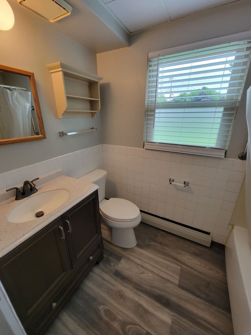Kimberly Apartment: 413 S Railroad St